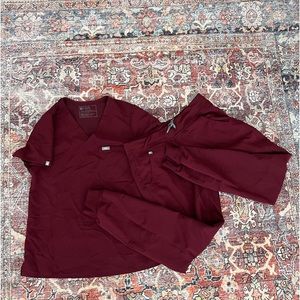 FIGS Burgundy Zamora Jogger Size Small